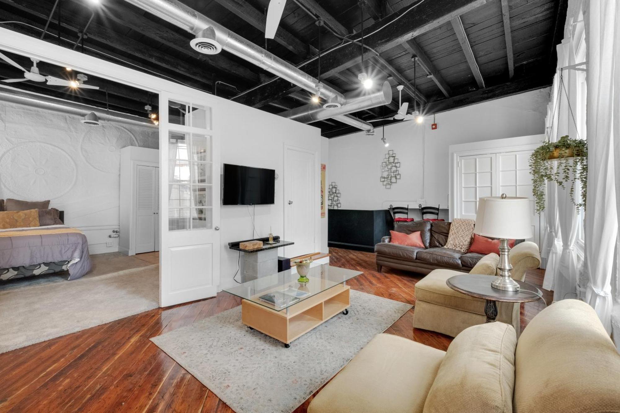 Apartment Historic Germantown 1br Loft *